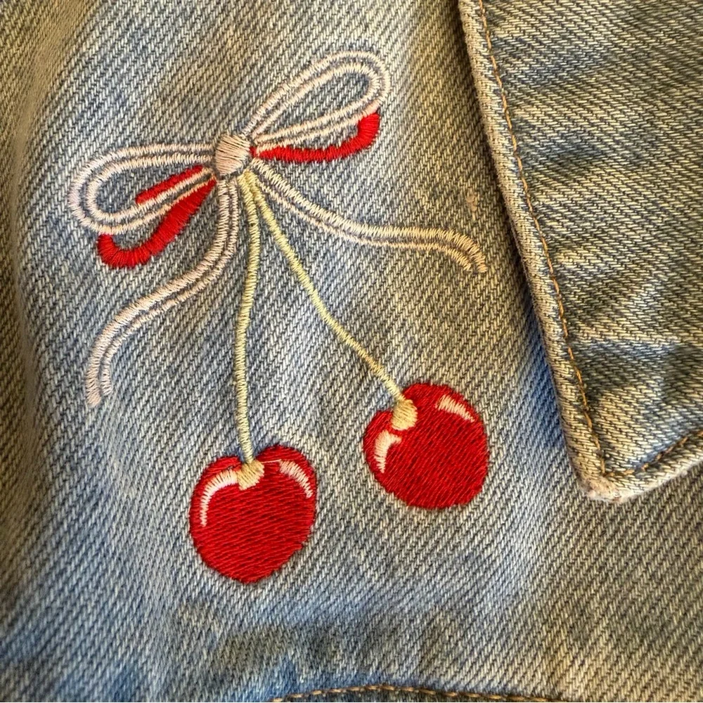 NWT LoveShackFancy Bardot Cherry Embroidered Denim Jacket Medium - Picture 8 of 14